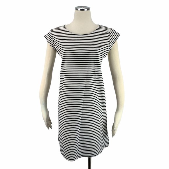 Everly Dresses & Skirts - Everly Large Dress Anthro Anthropologie Black Whit